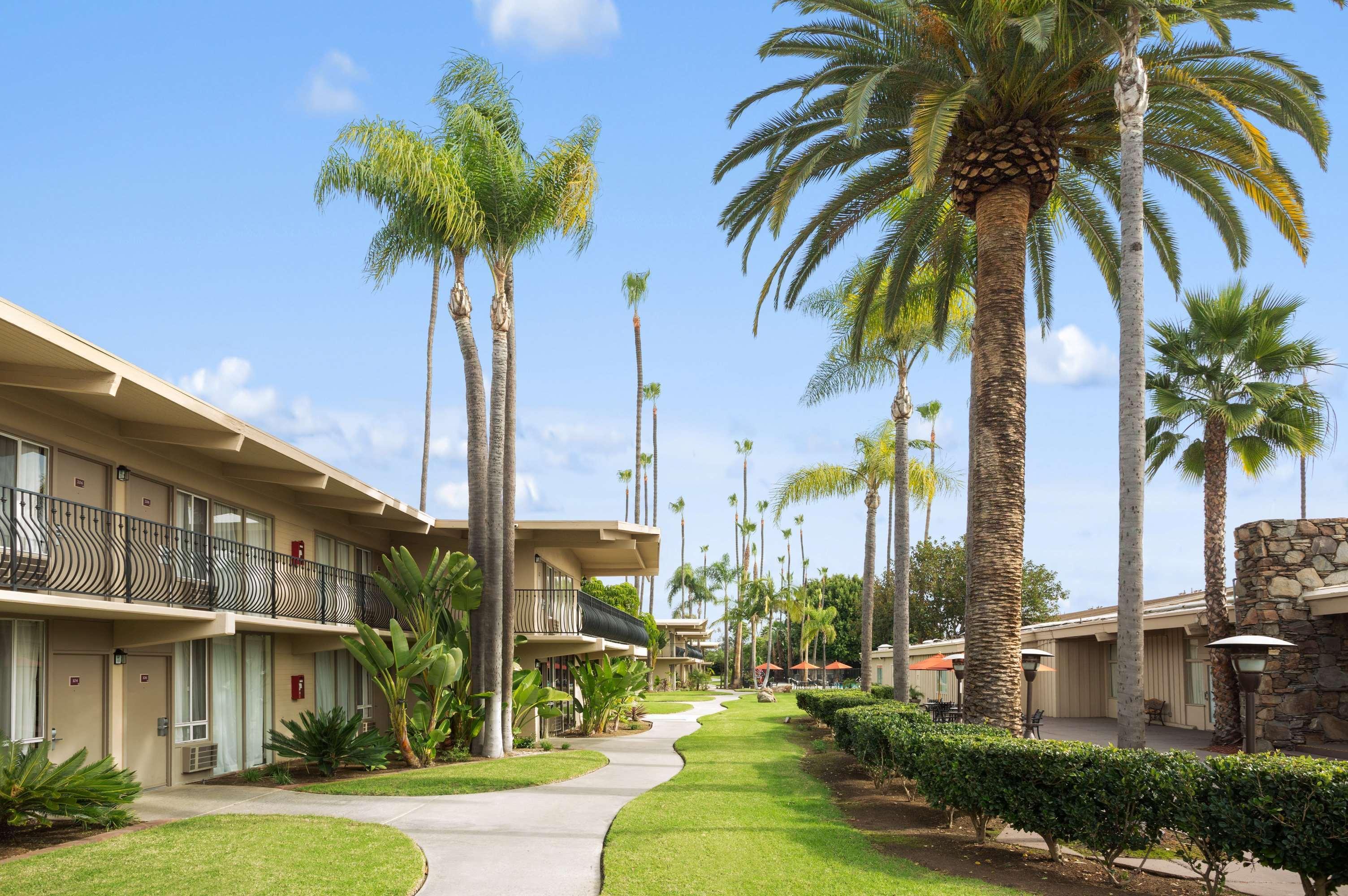 Ramada By Wyndham San Diego North Hotel & Conference Center Exterior foto